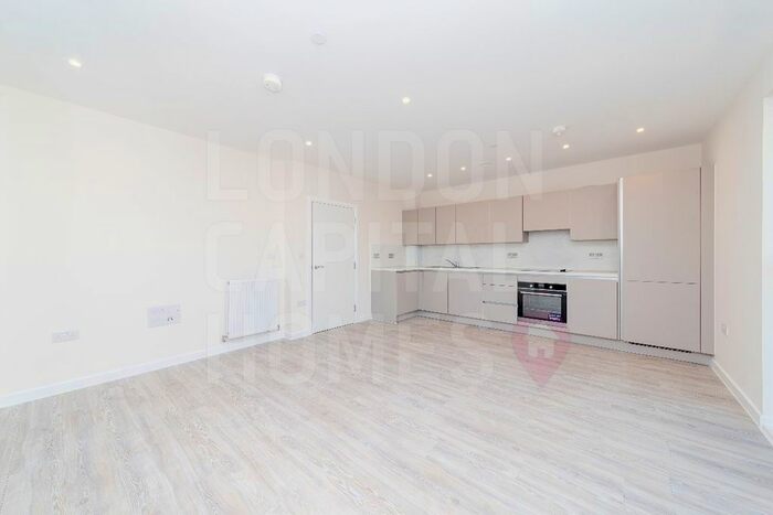2 Bedroom Flat To Rent In Alder Point, Green Ferry Way, London, E17