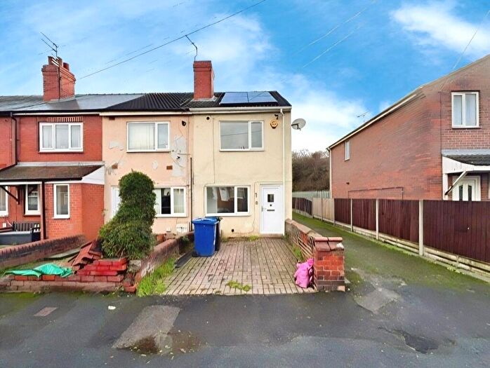 2 Bedroom End Of Terrace House To Rent In Riviera Mount, Doncaster, South Yorkshire, DN5
