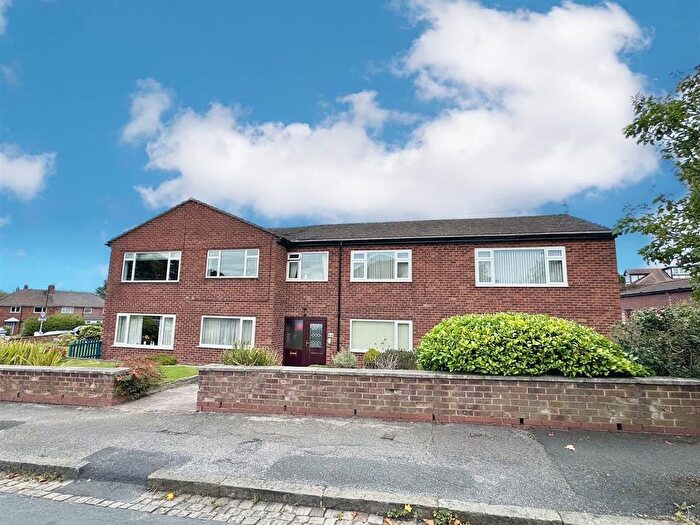 2 Bedroom Flat For Sale In Hillside Road, Hale, WA15