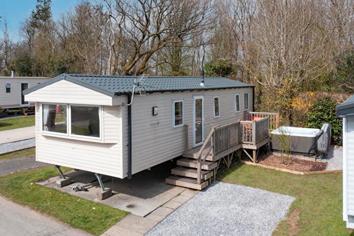 2 Bedroom Caravan For Sale In , Narberth, SA67