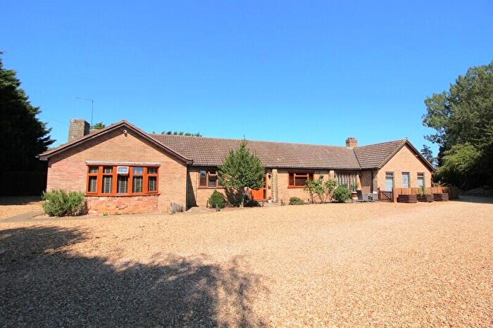 6 Bedroom Bungalow For Sale In March Road, Coates, Cambs, PE7