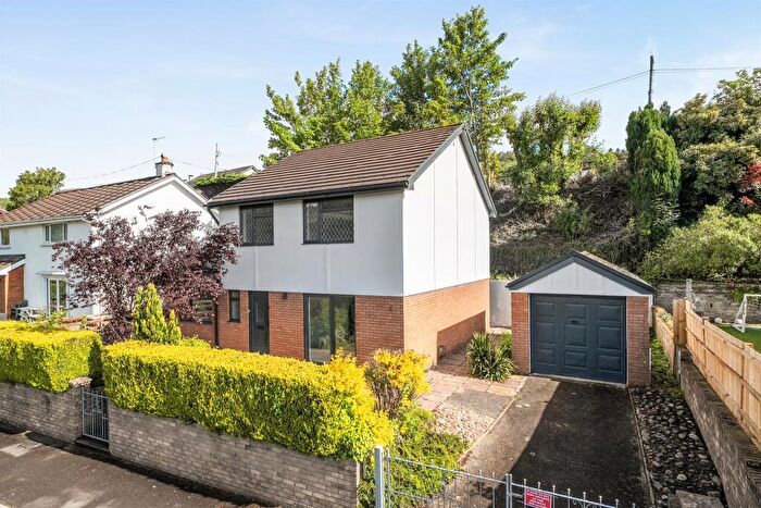 3 Bedroom Detached House For Sale In Taff Vale Estate, Edwardsville, Treharris, CF46