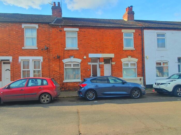 3 Bedroom Terraced House To Rent In St James Park Road, Northampton, NN5