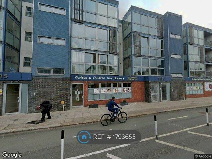 2 Bedroom Flat To Rent In Blue Building, London, SE10