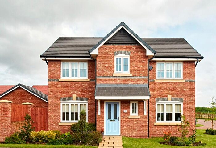 4 Bedroom Detached House For Sale In Garstang Road East, Poulton-Le-Fylde, FY6