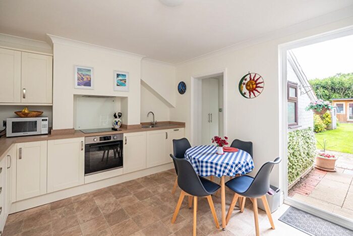 2 Bedroom Terraced House For Sale In Oakdene Road, Brockham, RH3