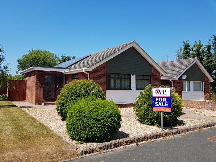 3 Bedroom Detached Bungalow For Sale In Perowne Way, Sandown, Isle Of Wight, PO36