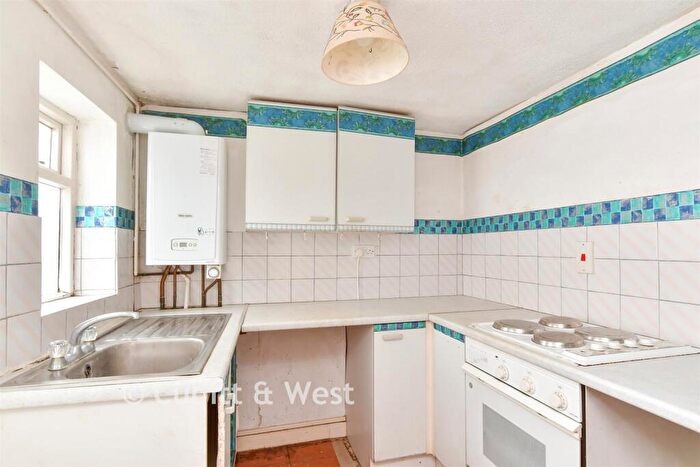 1 Bedroom Apartment For Sale In Hampton Place, Brighton, East Sussex, BN1