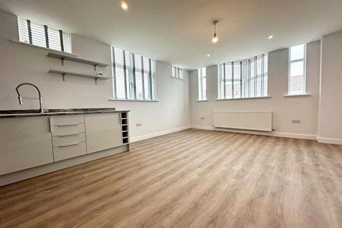 2 Bedroom Flat To Rent In Marlborough House, Headley Road, Grayshott, Hindhead, GU26