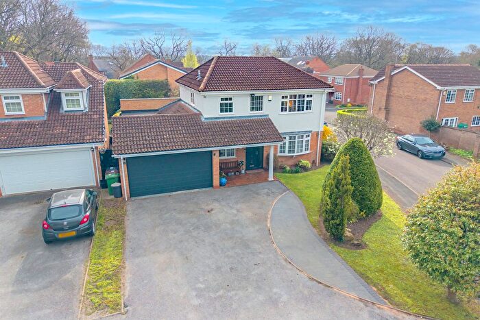 4 Bedroom Detached House For Sale In Welham Croft, Shirley, Solihull, B90