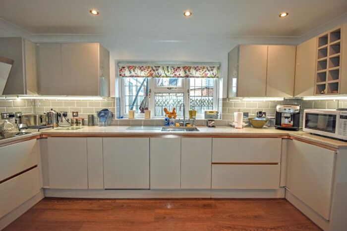 3 Bedroom Detached Bungalow For Sale In South Road, Tetford, LN9