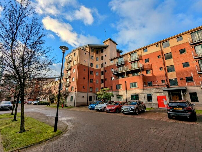 2 Bedroom Flat To Rent In Great Bridgewater Street, Manchester, M1