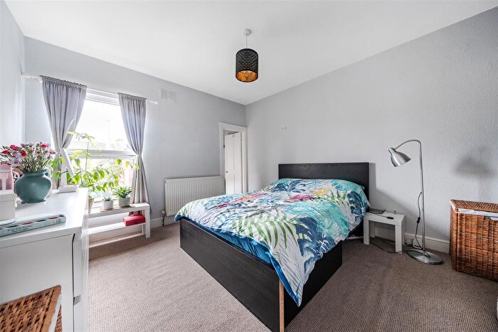 2 Bedroom Terraced House For Sale In Beaconsfield Street, Bedford, MK41