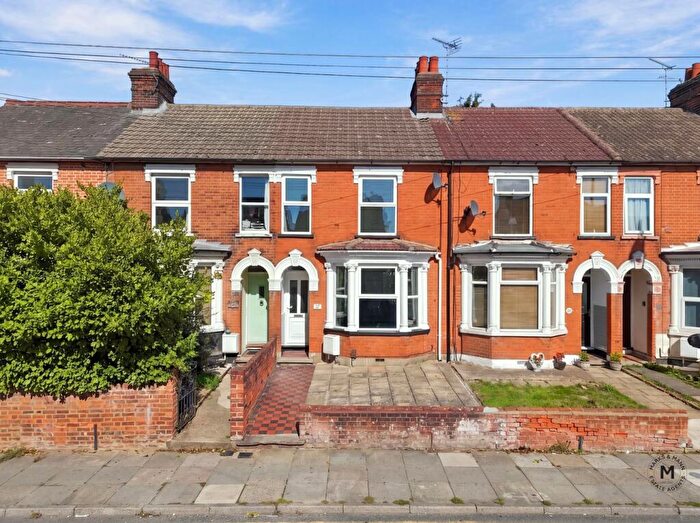 3 Bedroom Terraced House For Sale In Foxhall Road, Ipswich, IP3