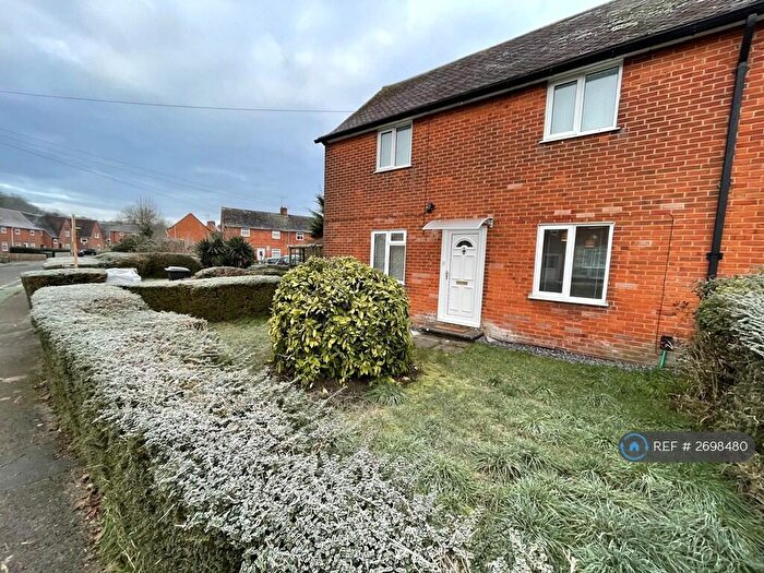 3 Bedroom Semi Detached House To Rent In Stuart Crescent, Winchester, SO22