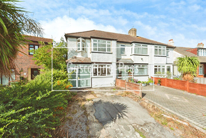 2 Bedroom House To Rent In Langley Avenue - Worcester Park, KT4