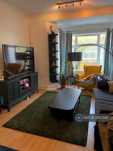 3 Bedroom Flat To Rent In Fitzhamon Embankment, Cardiff, CF11