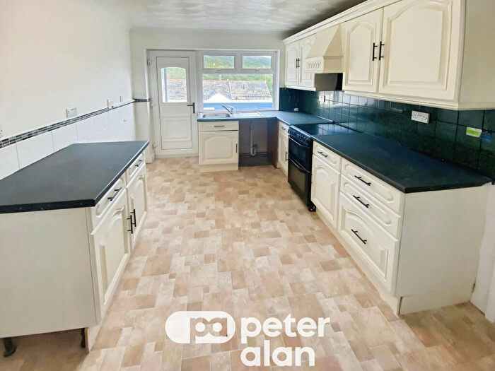 3 Bedroom House To Rent In Morris Avenue, CF45