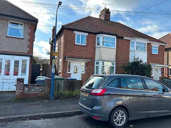 3 Bedroom Semi Detached House For Sale In Cornwall Road, Felixstowe, IP11