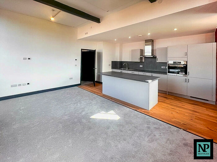 3 Bedroom Apartment To Rent In Tolsons Mill, Fazeley, B78