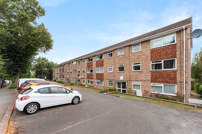 2 Bedroom Flat For Sale In Grove Road, Sutton, SM1