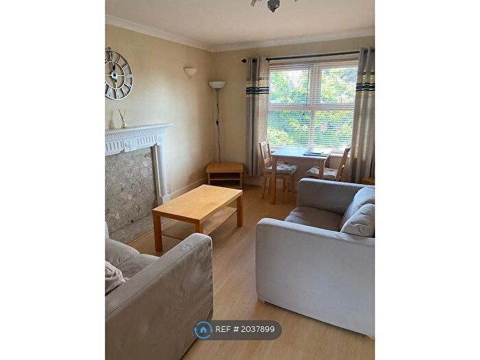 1 Bedroom Flat To Rent In Dean Court, Derby, DE23