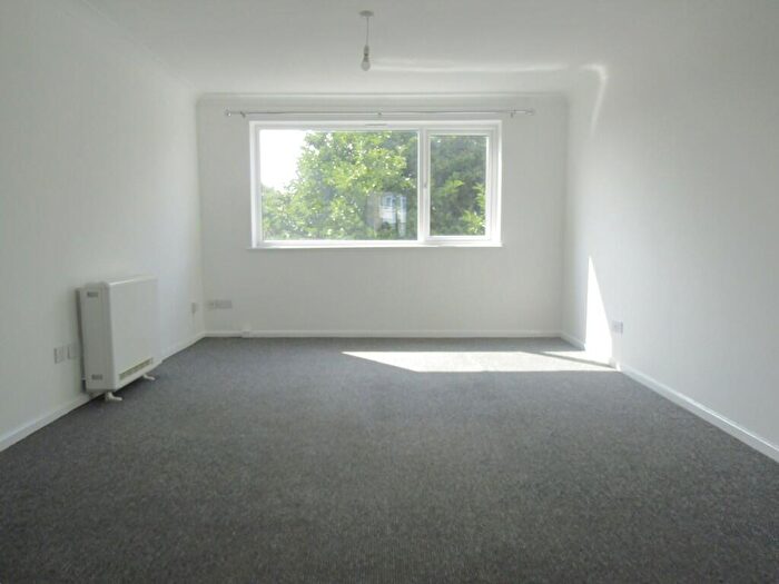 2 Bedroom Flat To Rent In Gatefield Close, Walton On The Naze, CO14