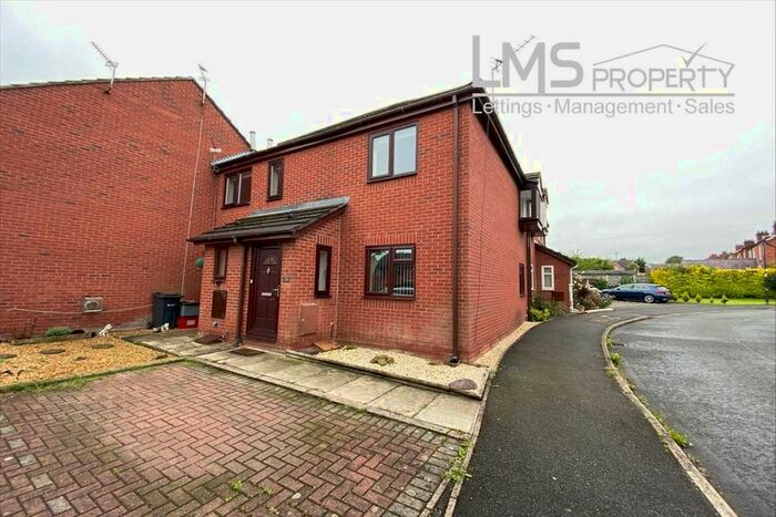 2 Bedroom Flat To Rent In Overdene Road, Winsford, CW7