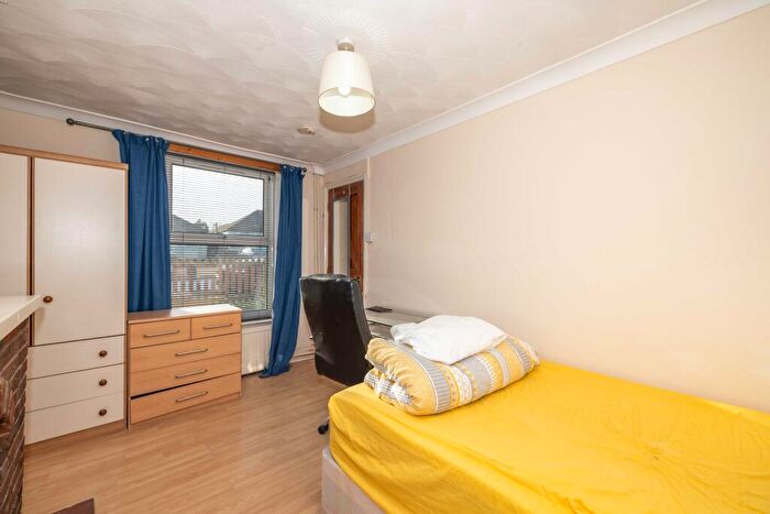 5 Bedroom Terraced House To Rent In Sturry Road, Canterbury, CT1