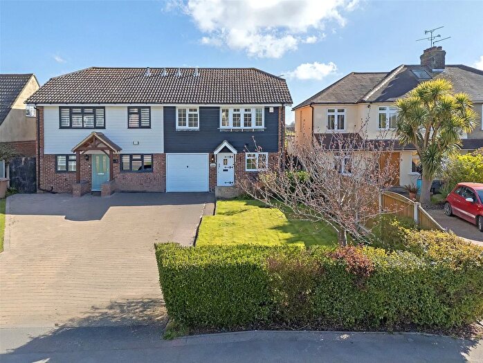 4 Bedroom Semi-Detached House For Sale In Park Lane, Ramsden Heath, Billericay, CM11