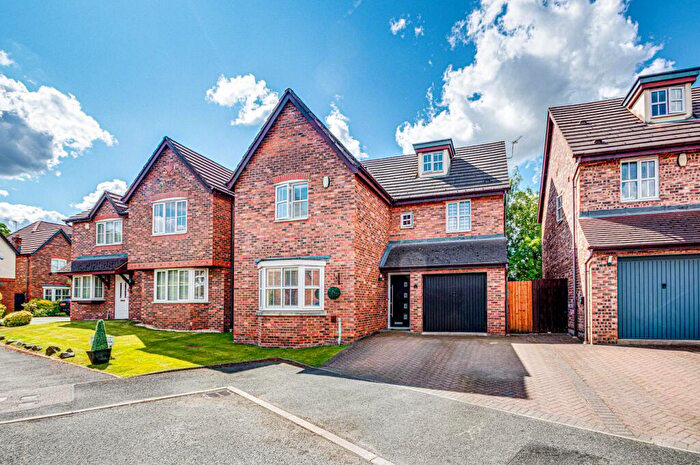 5 Bedroom Detached House For Sale In Minster Drive, Davyhulme, Manchester, M41