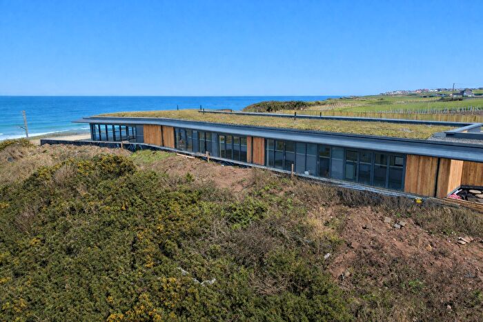 2 Bedroom Villa For Sale In Sandsend, Whitby, North Yorkshire, YO21