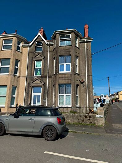 3 Bedroom Flat To Rent In Bron Trefor, Y Maes, Criccieth, LL52
