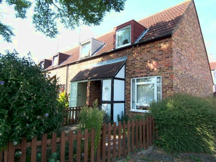 1 Bedroom End Of Terrace House To Rent In Grange Close, West Molesey, KT8