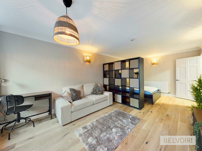 1 Bedroom Flat To Rent In St Paul's Mews, St Pauls Square, Birmingham, B3