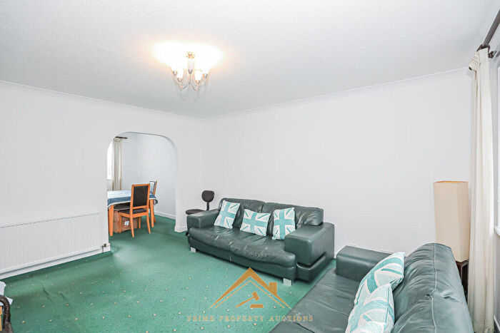 3 Bedroom End Of Terrace House For Sale In Abergeldie Terrace, Aberdeen, AB10