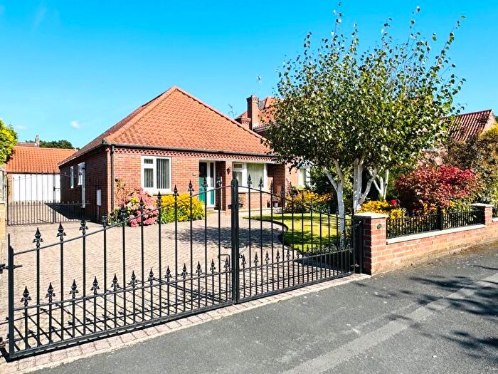 3 Bedroom Detached Bungalow For Sale In Oak Tree Way, Strensall, York, YO32