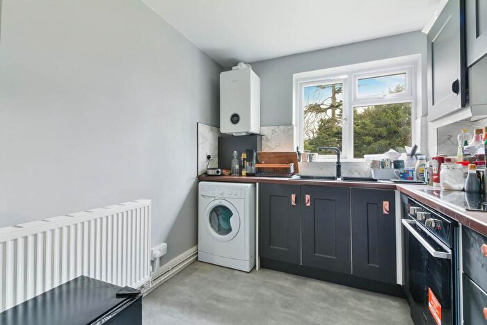 2 Bedroom Apartment To Rent In Denewood, Epsom, KT17