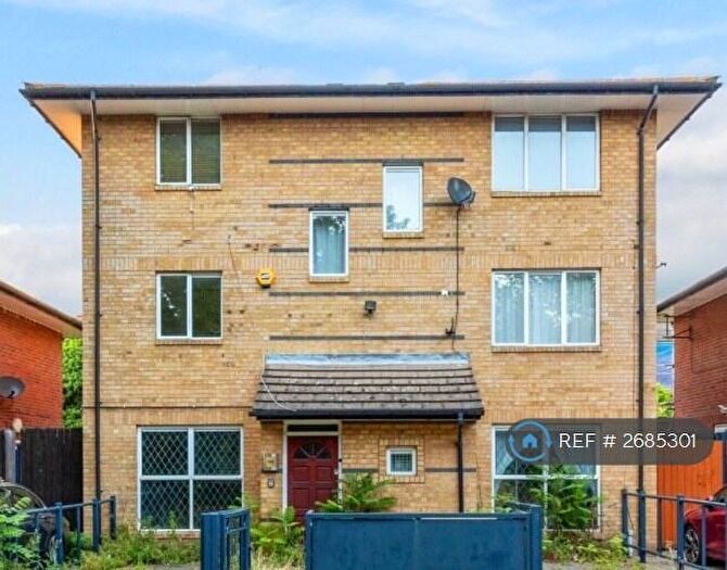 6 Bedroom Detached House To Rent In Covelees Wall, London, E6