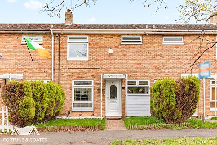 2 Bedroom Terraced House For Sale In Hollyfield, Harlow, CM19