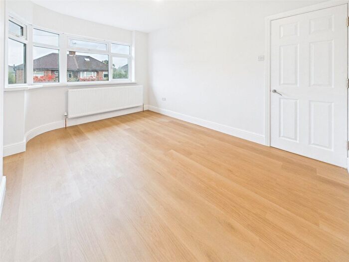 2 Bedroom Maisonette To Rent In Cheltenham Avenue, Twickenham, TW1