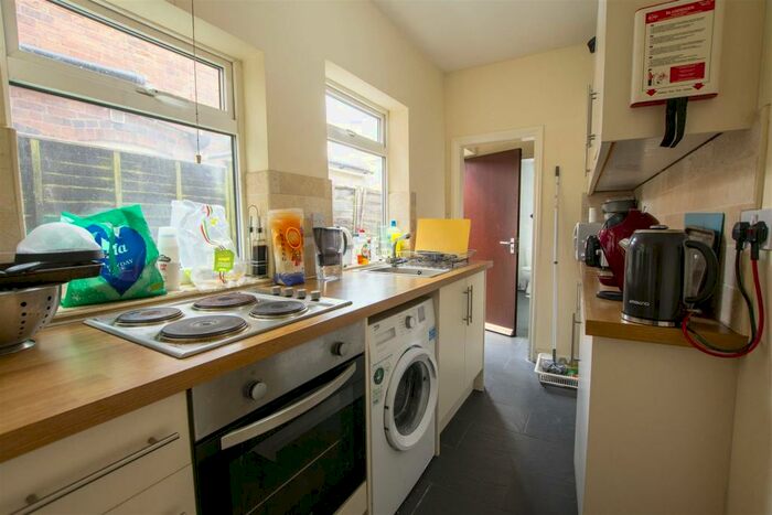 3 Bedroom House To Rent In North Road, Selly Oak, Birmingham, B29