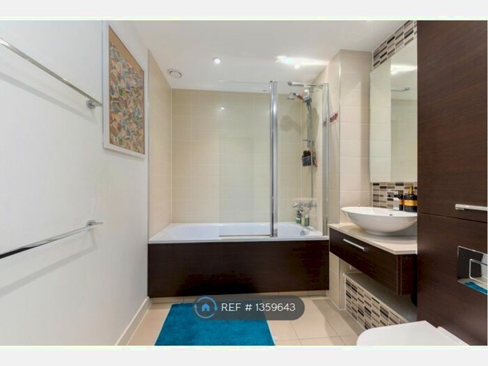 2 Bedroom Flat To Rent In High Holborn, London, WC1V