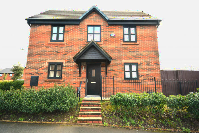 3 Bedroom Semi-Detached House To Rent In Lodge Hall Drive, Failsworth, M35