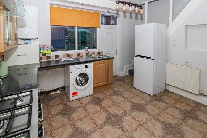 2 Bedroom Terraced House For Sale In Belfield Lane, Rochdale, OL16