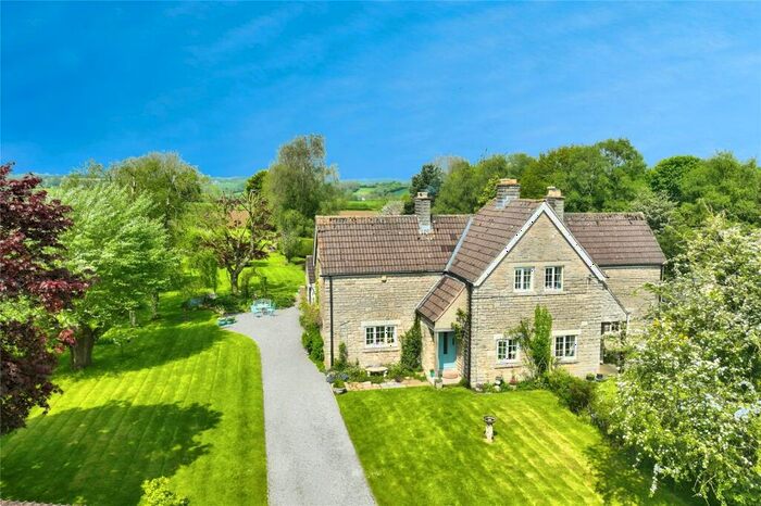 3 Bedroom Semi-Detached House For Sale In Magdalen Lane, Wingfield, BA14