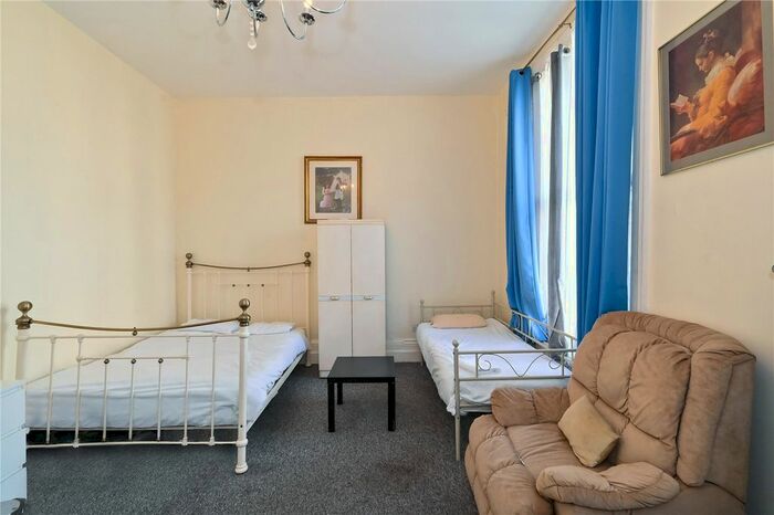 Studio To Rent In Castletown Road, West Kensington, London, W14