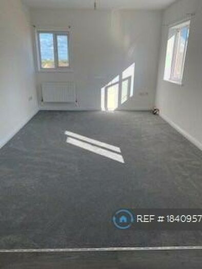 2 Bedroom Flat To Rent In Laindon, Basildon, SS15