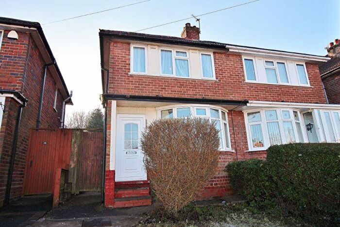 2 Bedroom Semi Detached House To Rent In Elm Terrace, Oldbury, B69