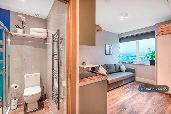 2 Bedroom Flat To Rent In Abbey Height, Waltham Abby, EN9